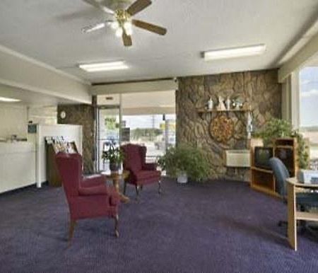 Knights Inn Junction City Interior foto